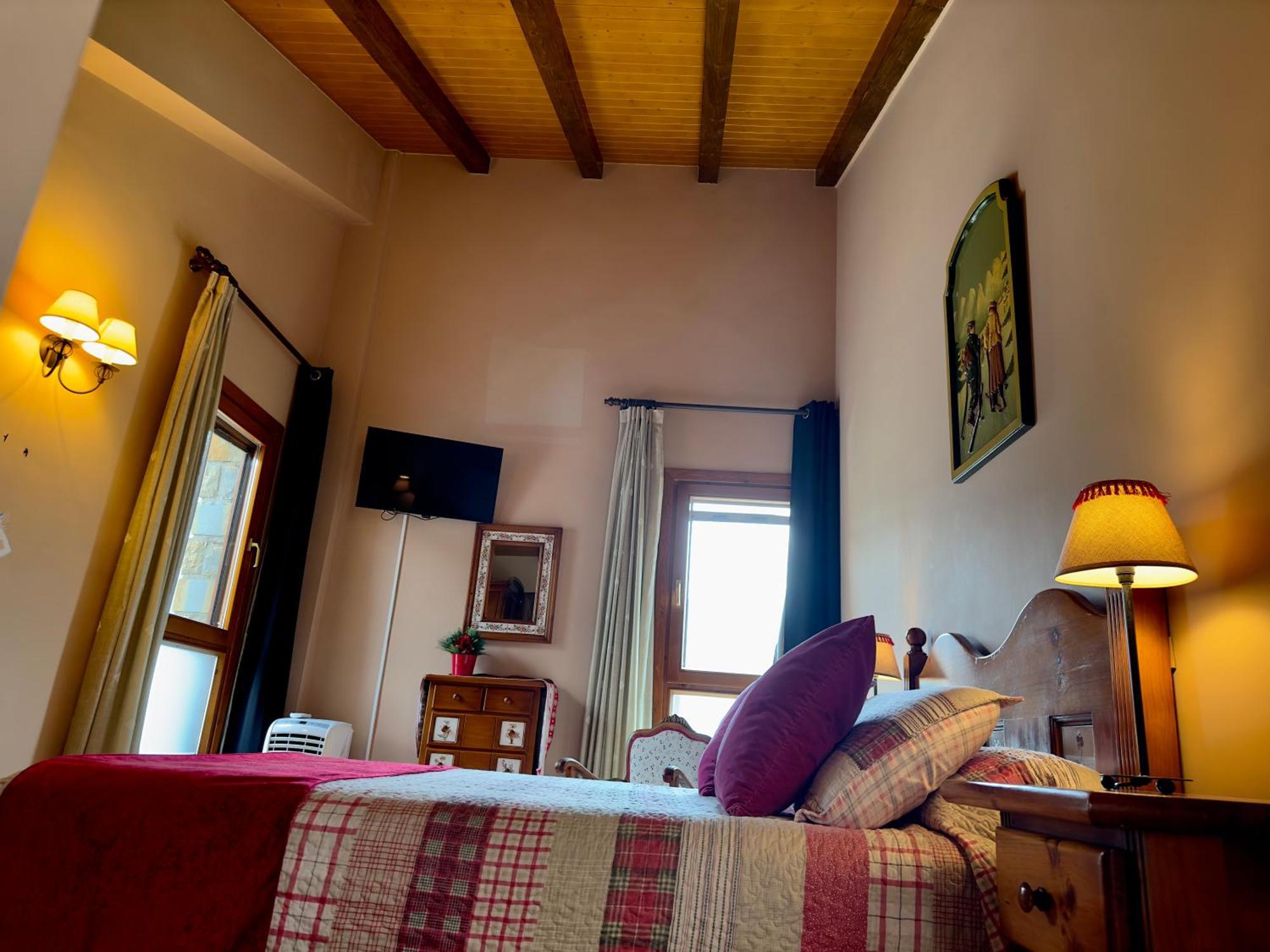 La Llardana Guest House Benasque Ngoại thất bức ảnh