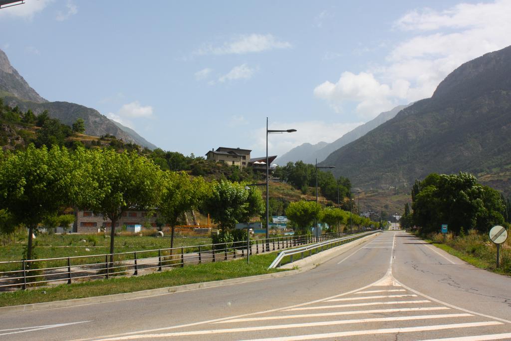 La Llardana Guest House Benasque Ngoại thất bức ảnh